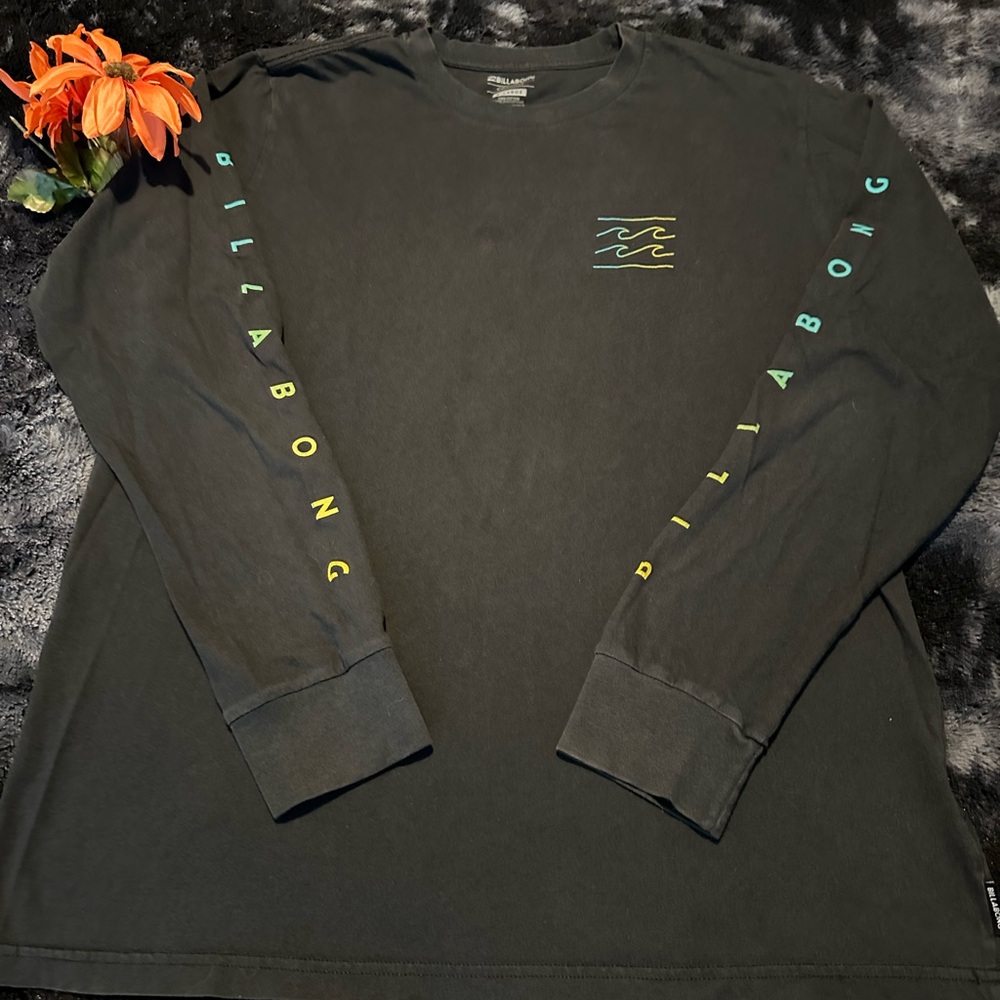 VINTAGE Billabong Black Long Sleeve Tee with Colorful Sleeve Logo